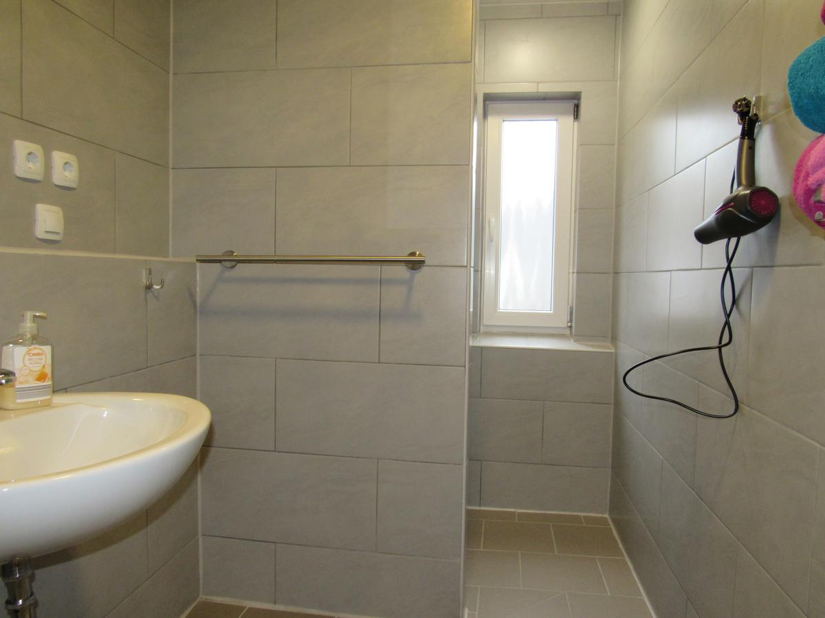 Ferienapartments Am Dorfplatz Langscheid  Экстерьер фото